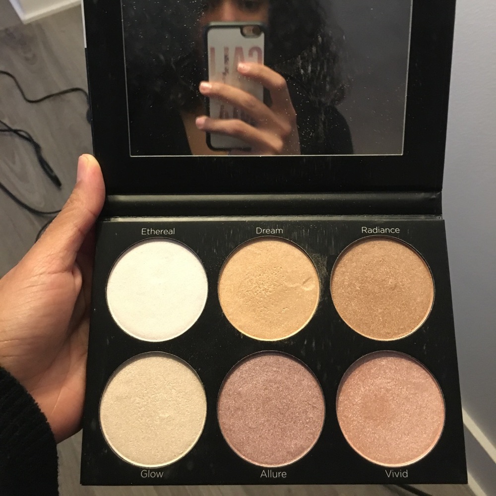 BH COSMETICS HIGHLIGHTER PALETTE